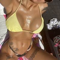 thumbs up video.html - 1 HD Video | Premium Gallery 2020