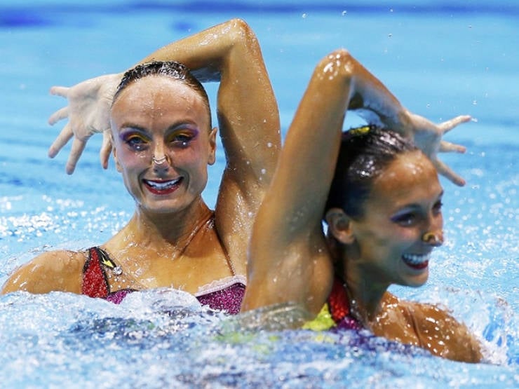 Never Take Photos Of Synchronized Swimming…