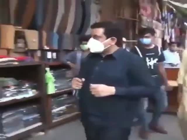 Why You Should Wear A Mask In Pakistan…