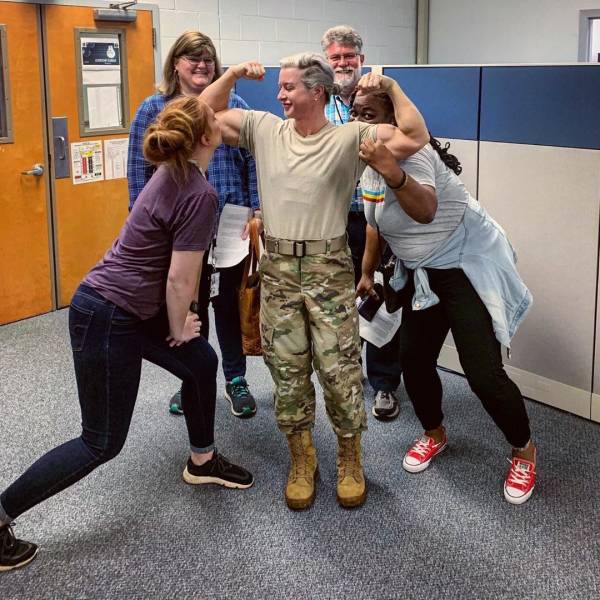 This Lady Is Kinda Jacked…