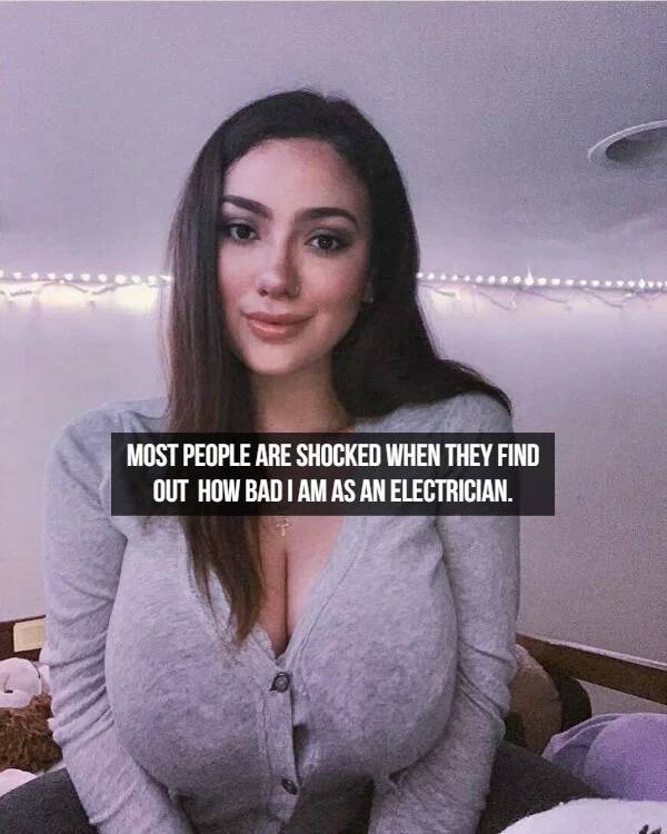 These Girls Are Pretty (And) Funny!