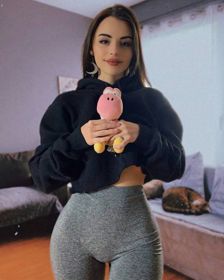 These Hip:Waist Ratios Are Pure Perfection!