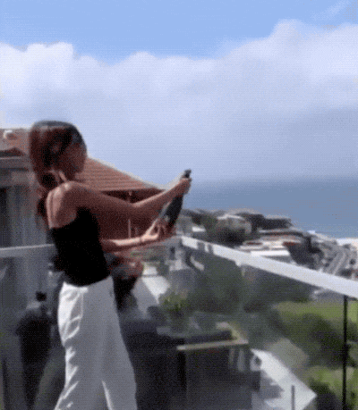 Drunk Girls… This Never Ends Well…