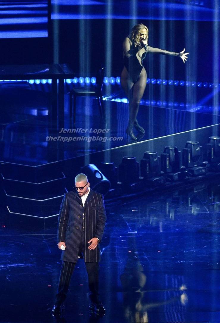 Jennifer Lopez At “American Music Awards 2020”