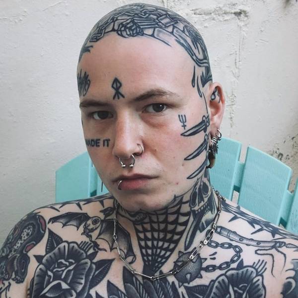 Freaks! Freaks Everywhere!