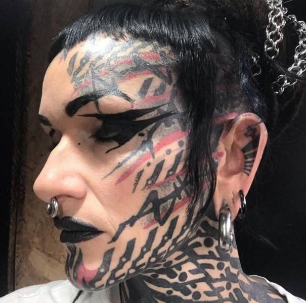 Freaks! Freaks Everywhere!