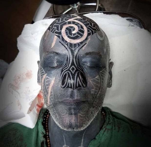 Freaks! Freaks Everywhere!