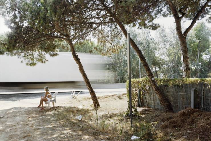 “The Waiting Game” – Powerful Photo Project About Spanish Prostitutes