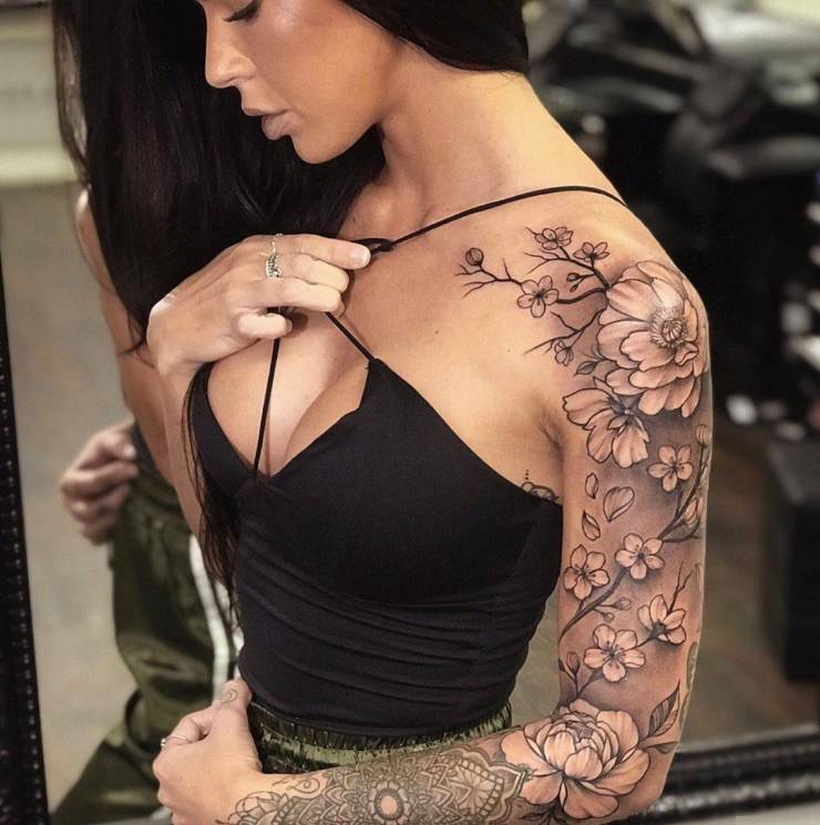 Pretty Girls And Tattoos