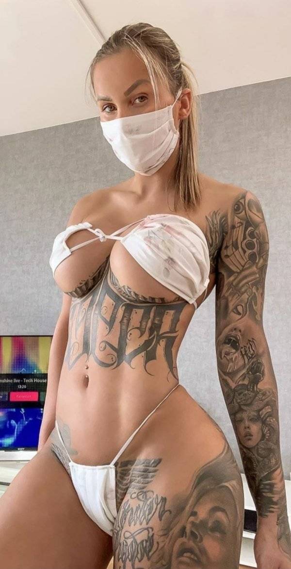 Pretty Girls And Tattoos