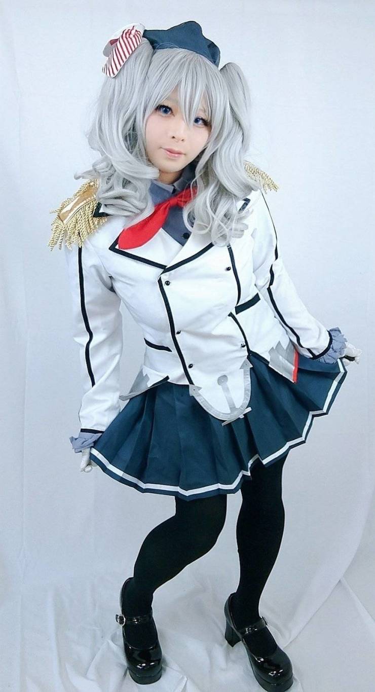 This Cosplayer Girl Is Actually A 30-Year-Old Guy!