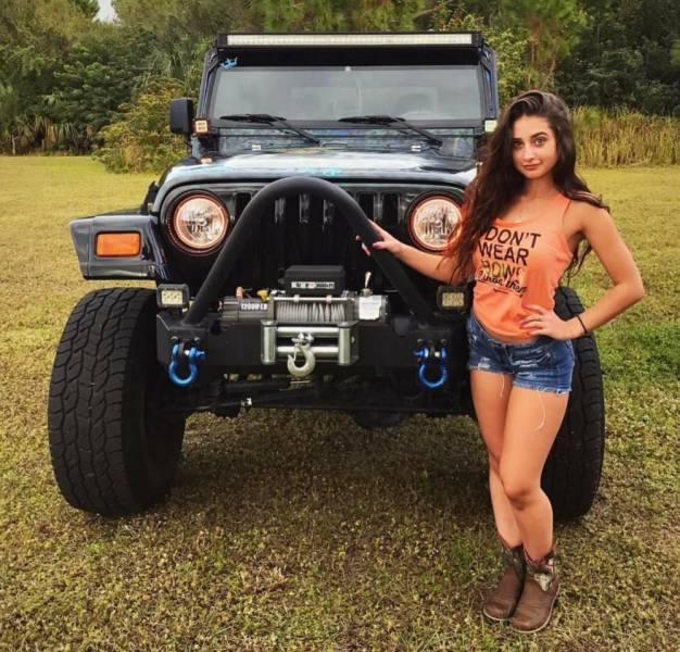 Pretty Girls And Big Cars