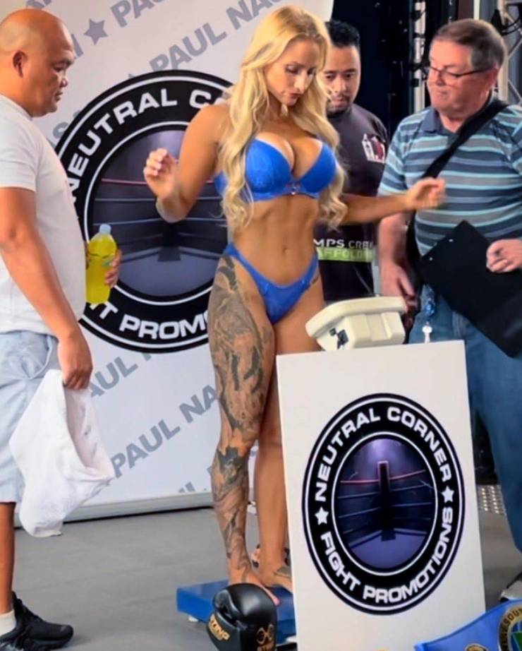 “Blonde Bomber”: Boxer Girl With Big Boobs