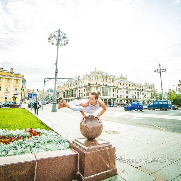 “Yoga And The City” By Alexey Wind