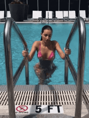 hot girls are here for you 42 gifs 2.html - 1 HD GIF | Premium Gallery 2021