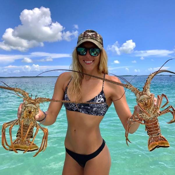 These Fishergirls Are Reeling In Hot!