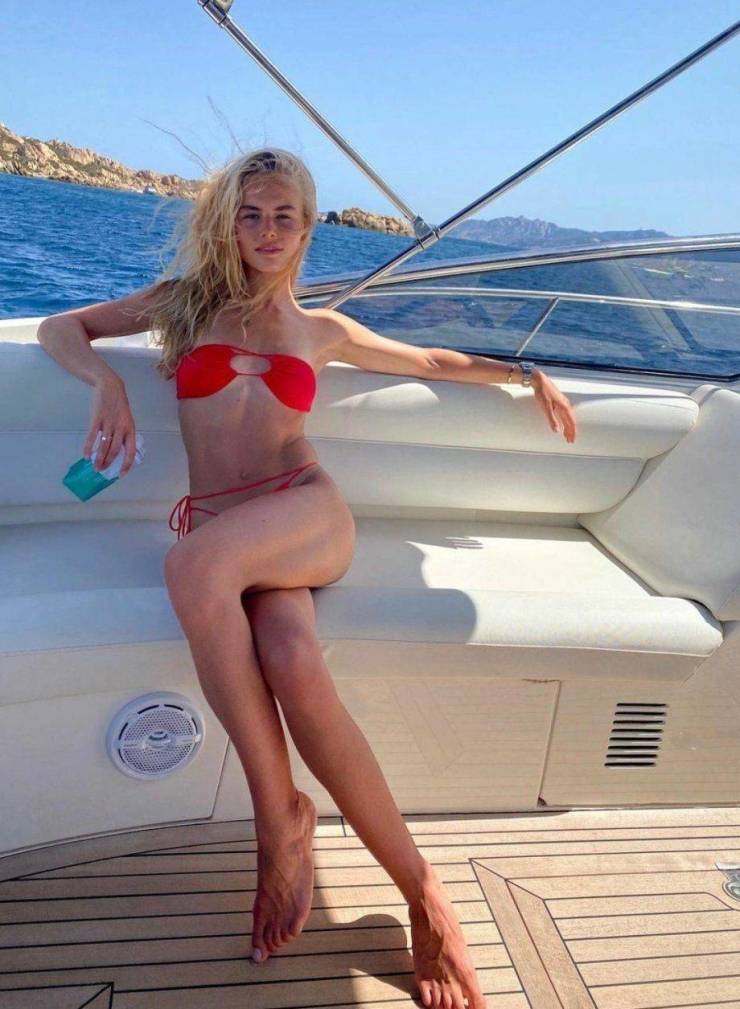 Beautiful Summer Loving Bikini Girls