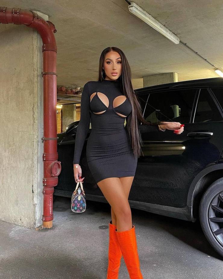 You Can’t Resist These Brunettes!