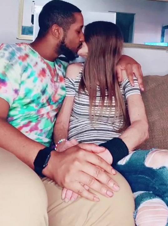 24-Year-Old Guy Proposes To His 61-Year-Old “Girlfriend”