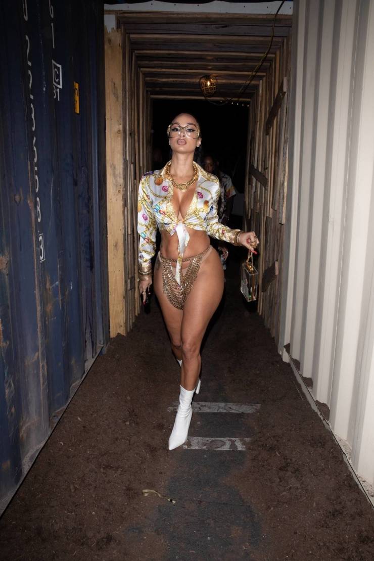 Draya Michele Wearing An Extravagant Outfit