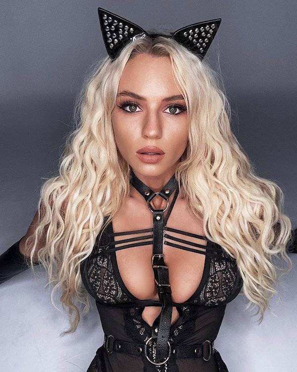 Time For Some Halloween Sexiness!