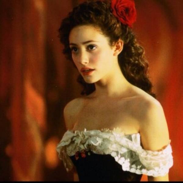 Hollywood’s Hottest Brunettes!