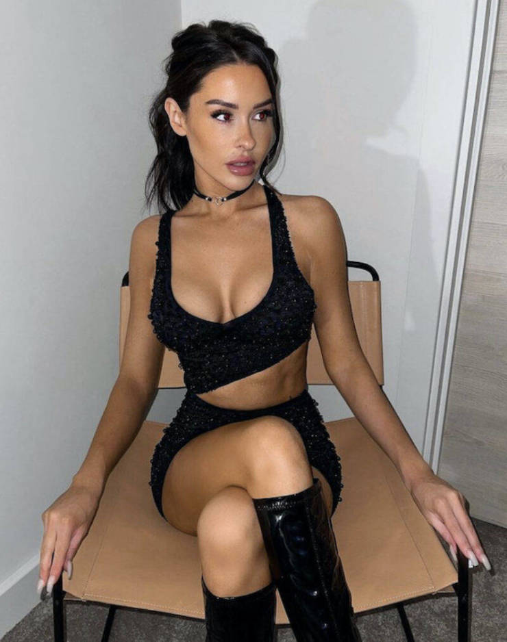 Hot Girls In Latex And Leather