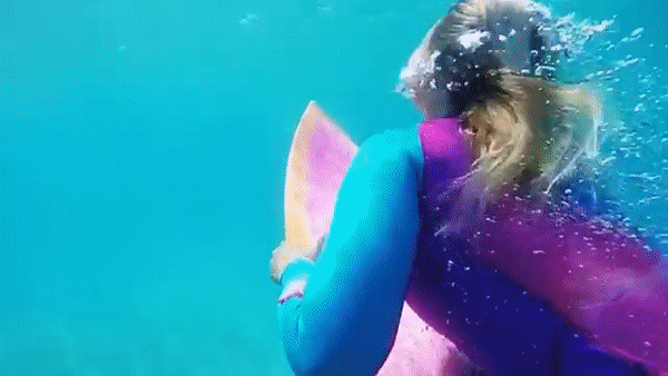 surfer girls view from behind 27 gifs 1.html - 1 HD GIF | Premium Gallery 2021