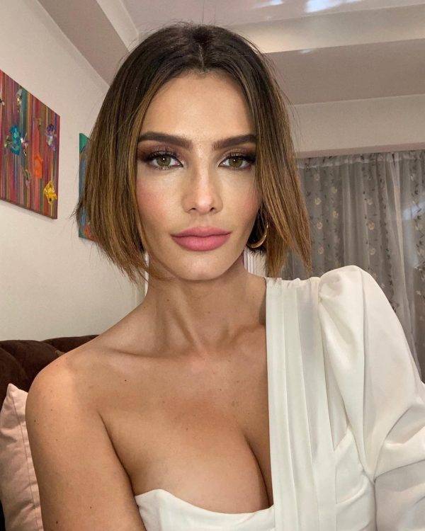 Celebrities And Their Extremely Sexy Siblings