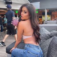 hot girls are here for you 42 gifs.html - 1 HD GIF | Premium Gallery 2022