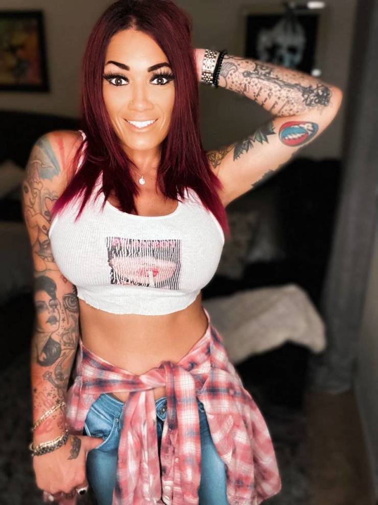 Sexy And Tattooed!