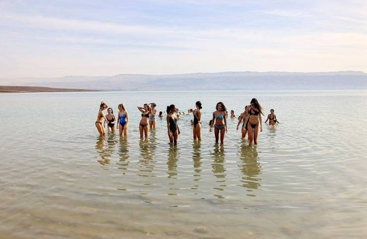 “Miss Universe” Contestants In A Dead Sea Photoshoot