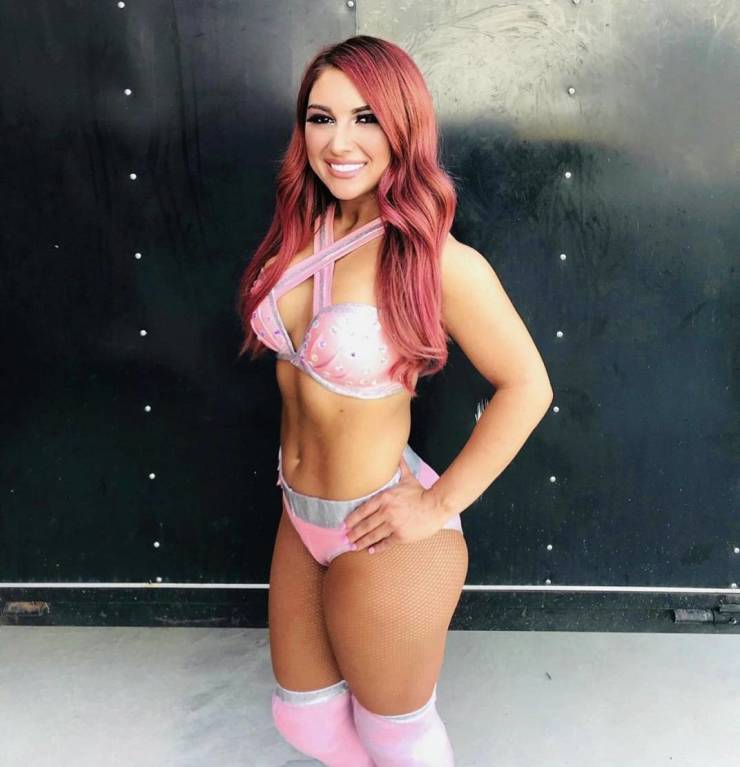 Sexy Girls With Neon Hair!