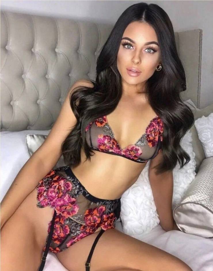 Lingerie Makes These Girls Look So Good!