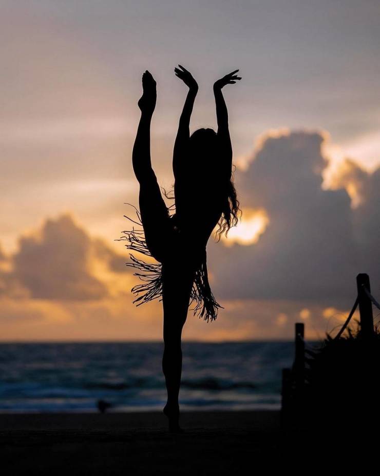 These Girls Are Pretty Flexible!