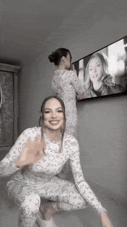 hot girls are here for you 42 gifs 3.html - 1 HD GIF | Premium Gallery 2022