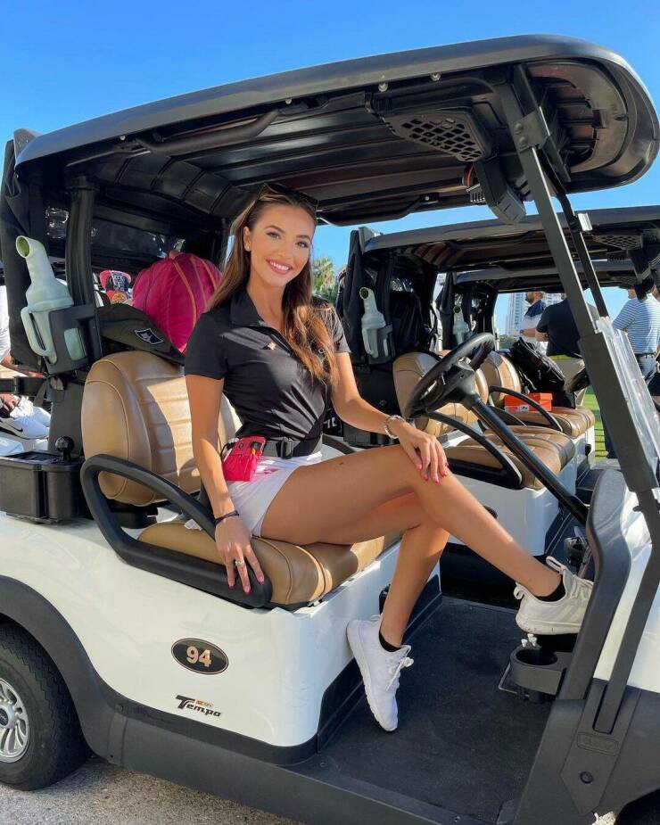 It’s Sexy Golf Time!