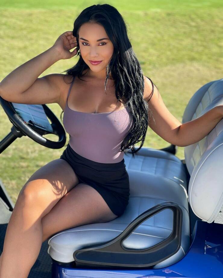 It’s Sexy Golf Time!