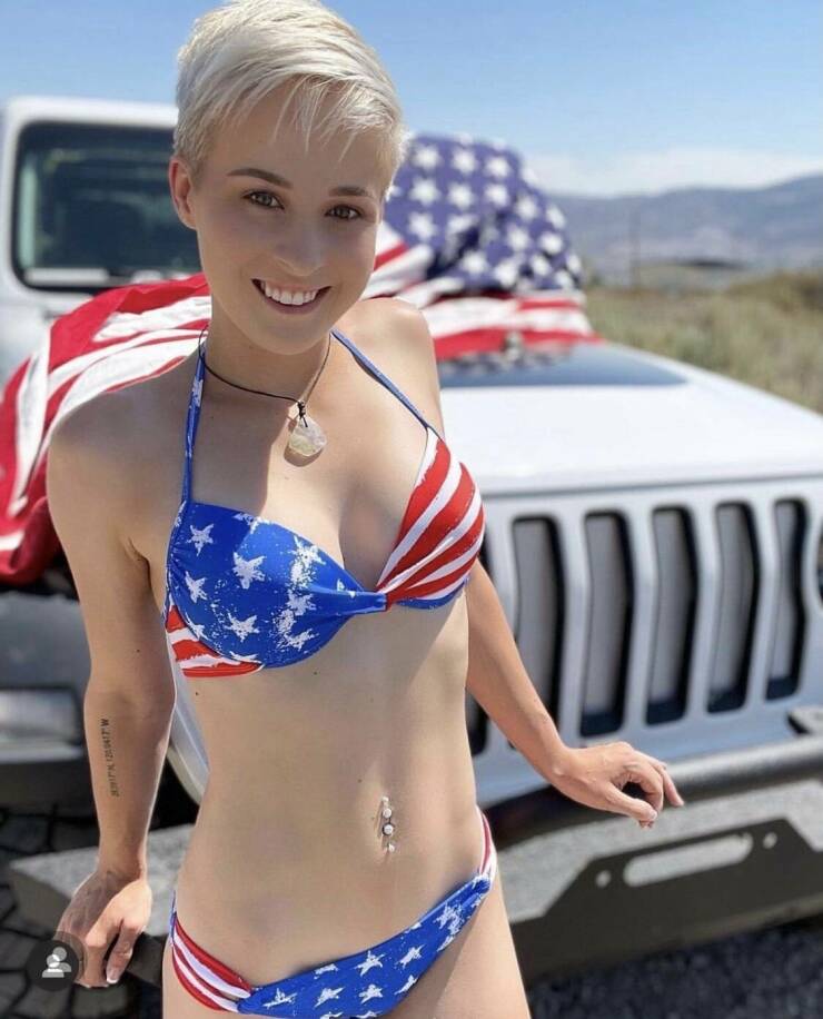 Hot Girls And Big Cars