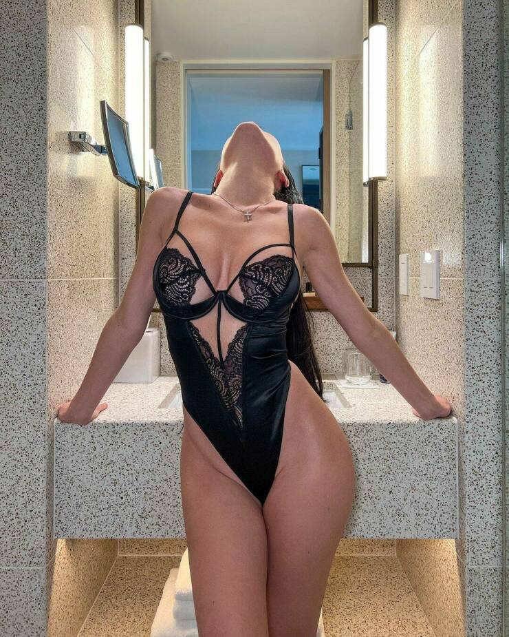 Girls In Sexy Lingerie