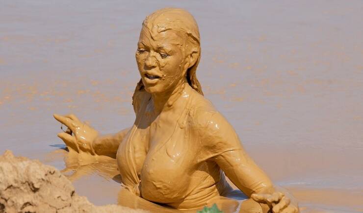 Look At These Dirty Girls!