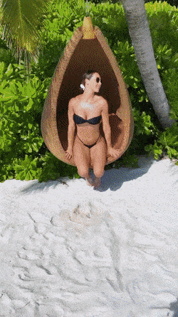 hot girls are here for you 42 gifs 4.html - 1 HD GIF | Premium Gallery 2022