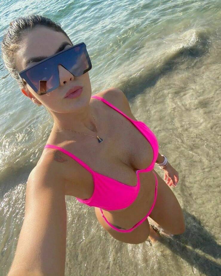 Beautiful Summer Loving Bikini Girls