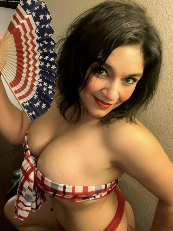 American Women – So Sexy, So Independent!