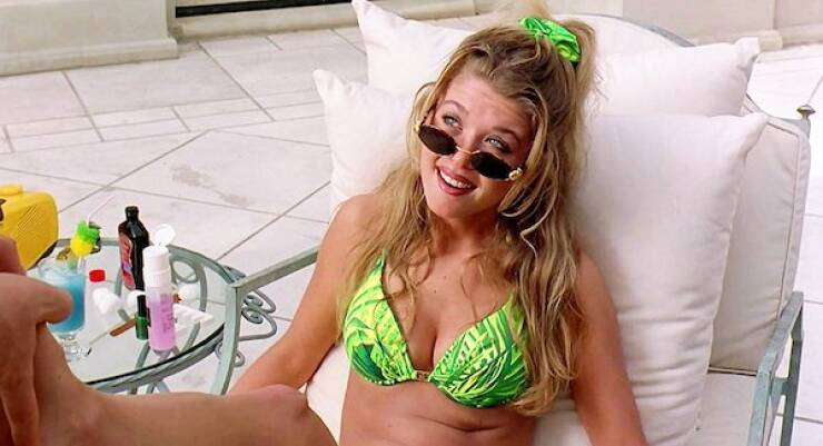 Some Of The Greatest Bikini Movie Moments!