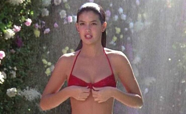 Some Of The Greatest Bikini Movie Moments!