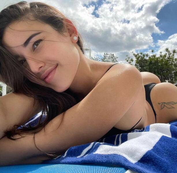 woah is that butts over backs 48 pics 24.html - 48 HD Photos | Premium Gallery 2022