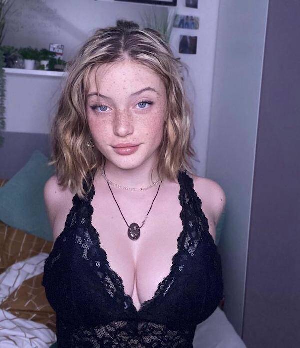 Girls Who Were Kissed By The Sun