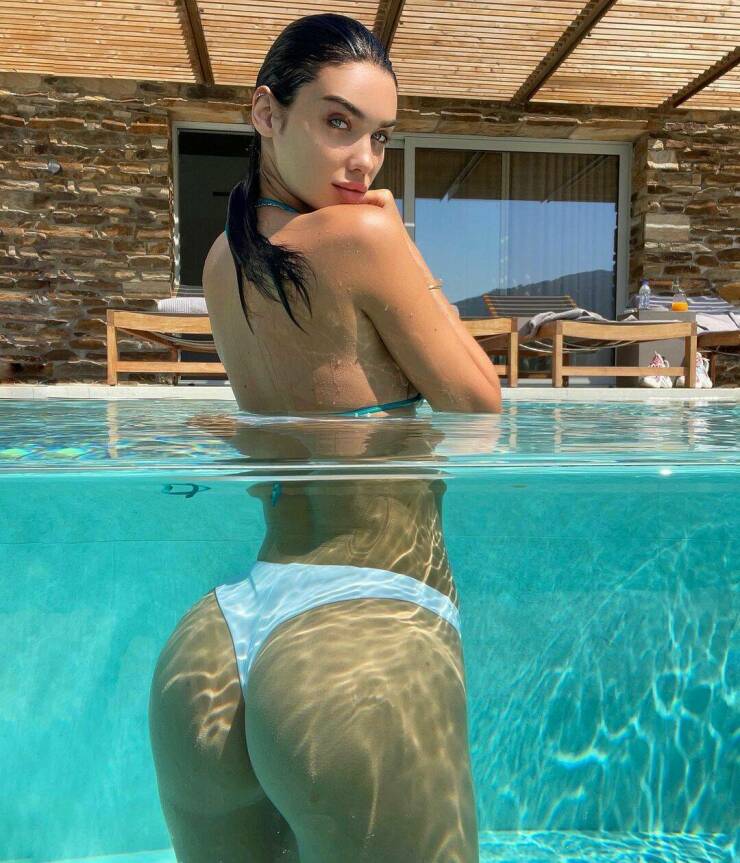 A Booty-full Collection Of Girls