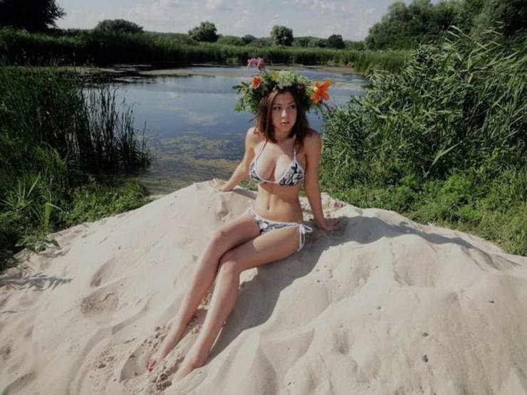 Beautiful Summer Loving Bikini Girls